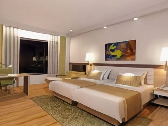 Фото Balaji Sarovar Premiere Solapur