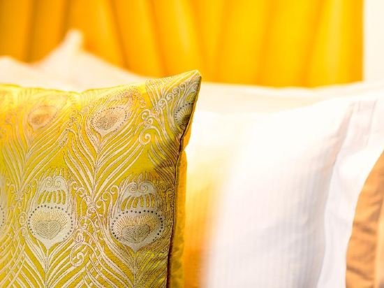 Фото Black Ivy Hotel