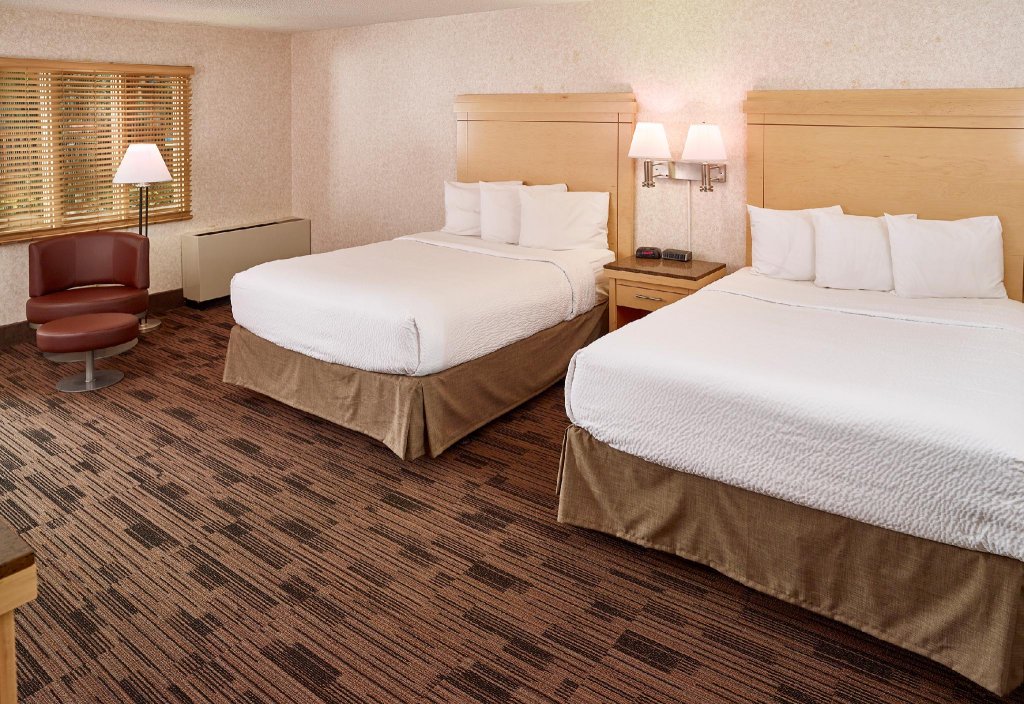 Фото LivINN Hotel Minneapolis North Fridley