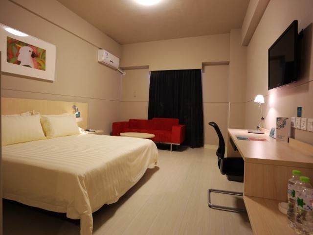 Фото Jinjiang Inn Guiyang Wenchang Pavilion