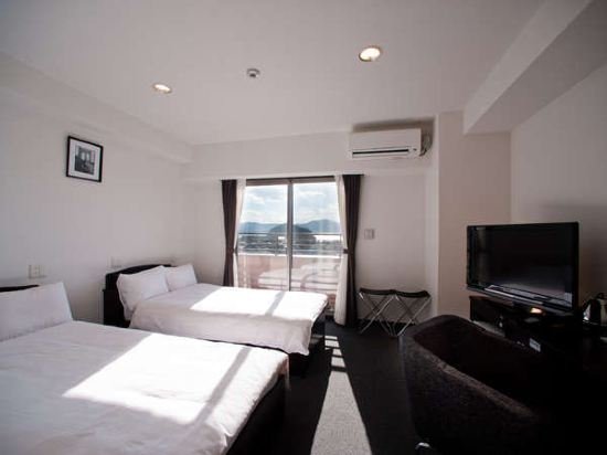 Фото Omura Station Hotel