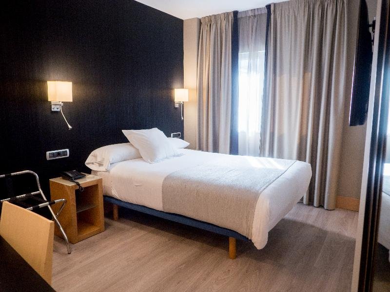 Фото Hotel Plaza