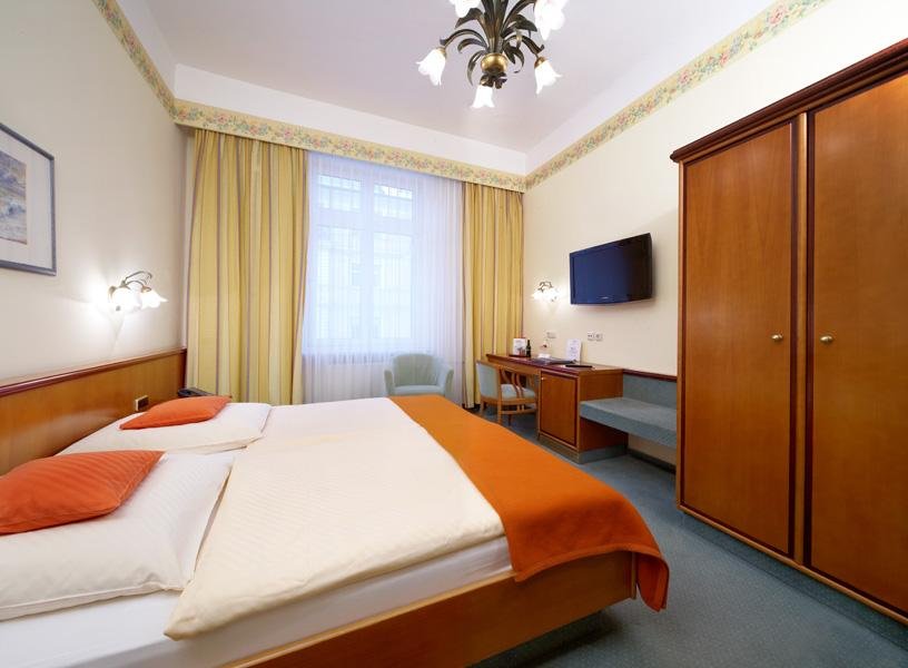 Фото Hotel Adria München