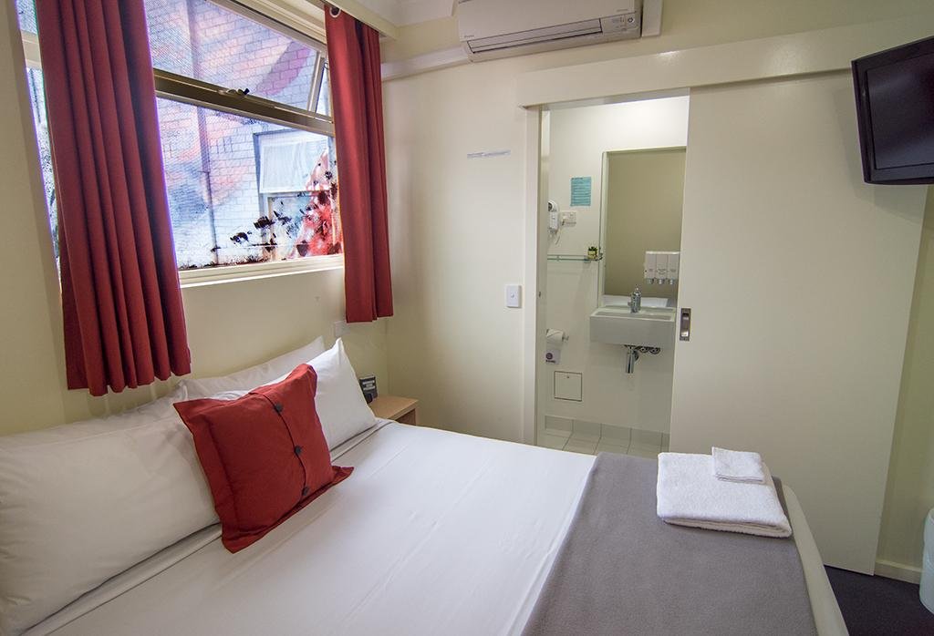 Фото Miami Hotel Melbourne