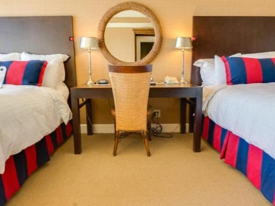 Фото Portola Hotel & SPA at Monterey Bay