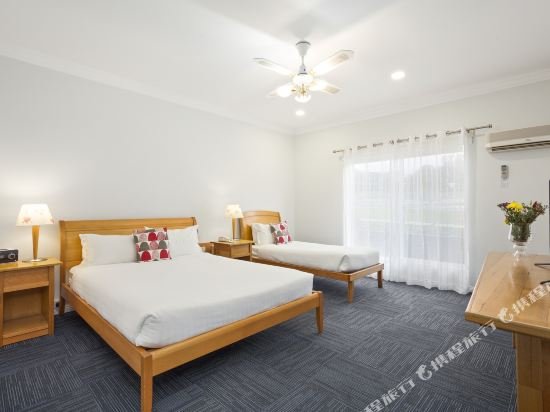 Фото Comfort Inn The International