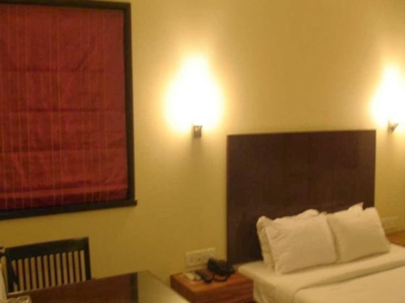 Фото Hotel Amigo