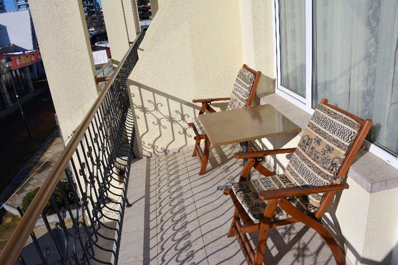 Фото Hotel Lotus