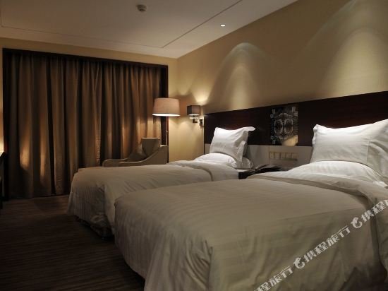 Фото Beijing GuiZhou Hotel