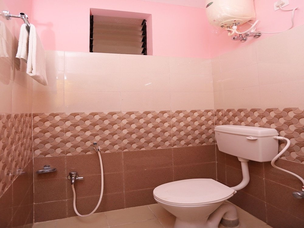 Фото Oyo 9090 Hotel Royal Annex