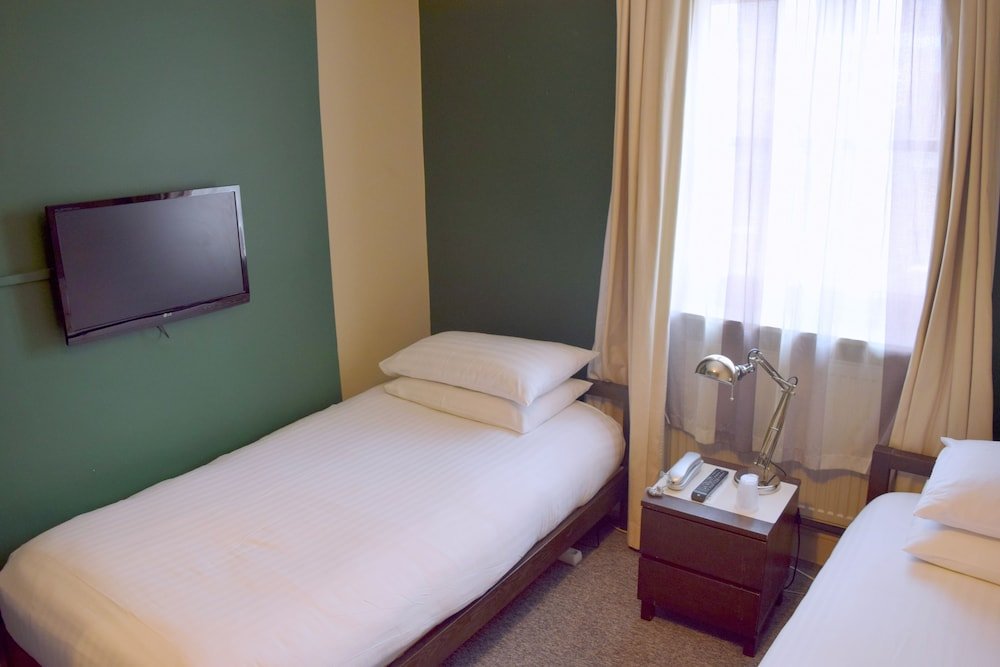 Фото Griffin House Hotel