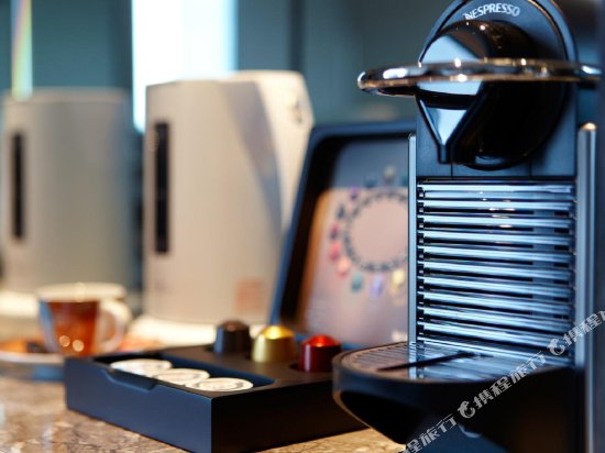 Фото Humble House Taipei, Curio Collection by Hilton