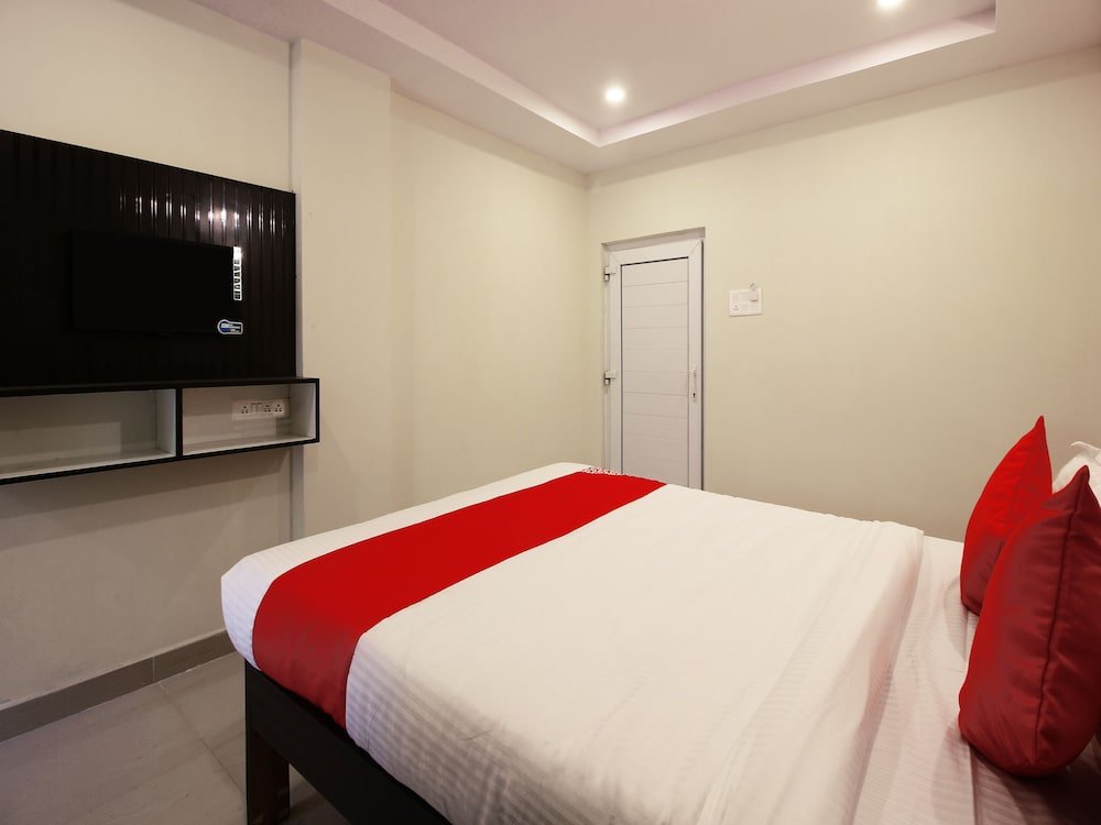 Фото Oyo 13636 Sri Vinayaka Grand