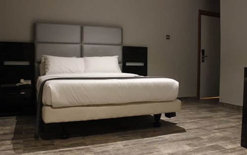 Фото Ellyxville Hotels