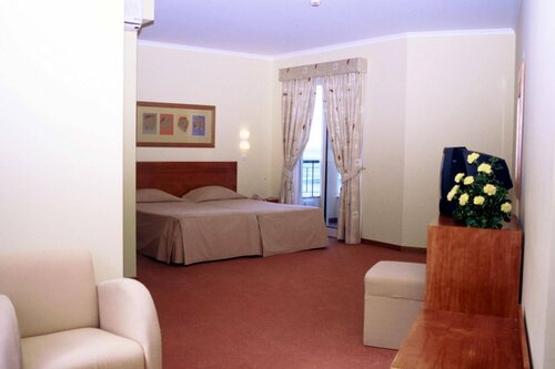 Внешний вид отеля Hotel Euro Moniz в Порту-Монише, фото 4