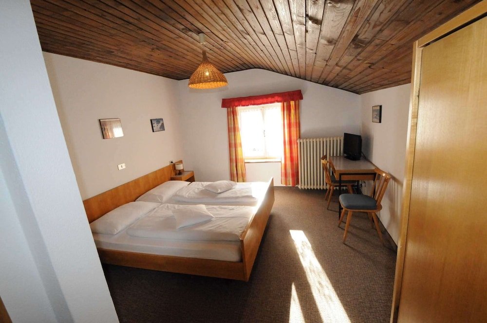 Фото Hotel Tabladel