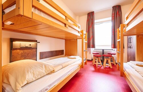 Гостиница Djh Jugendgästehaus Adolph Kolping - Hostel в Дортмунде