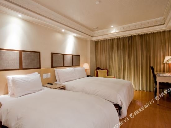 Фото Deja Vu Hotel