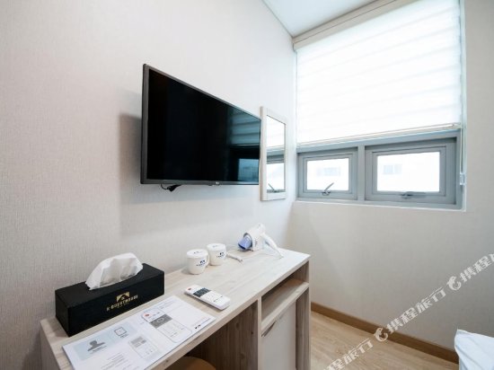 Фото K-Guesthouse Premium Nampo 1