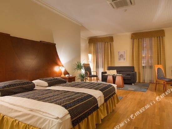 Фото Grandhotel Zvon