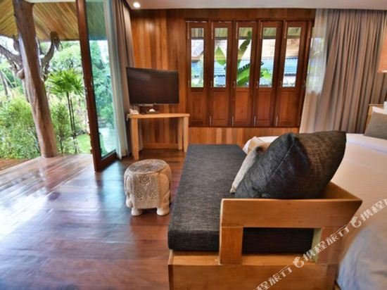 Фото The Nine Thipthara Klongson Resort