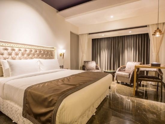 Фото Peninsula Redpine