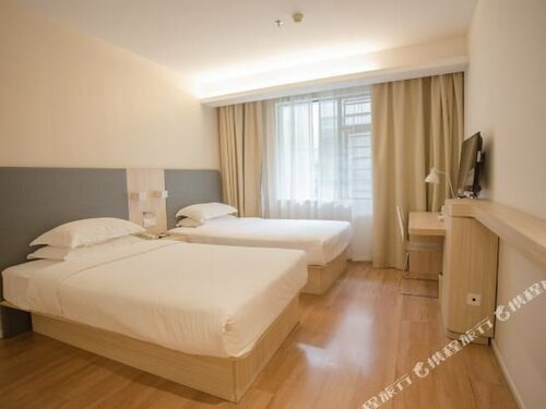 Гостиница Jtour Inn Nanchang Bayi Avenue Qingshan Road в Наньчане