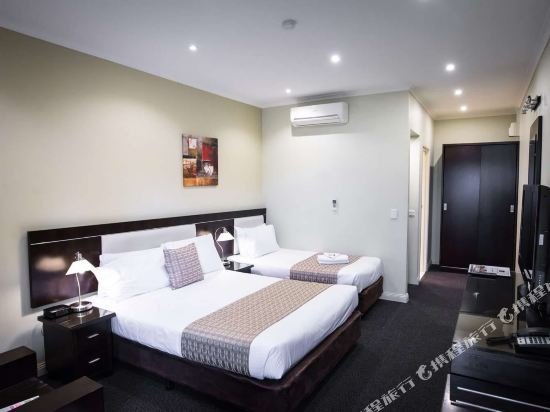 Фото Best Western Airport Motel And Convention Centre