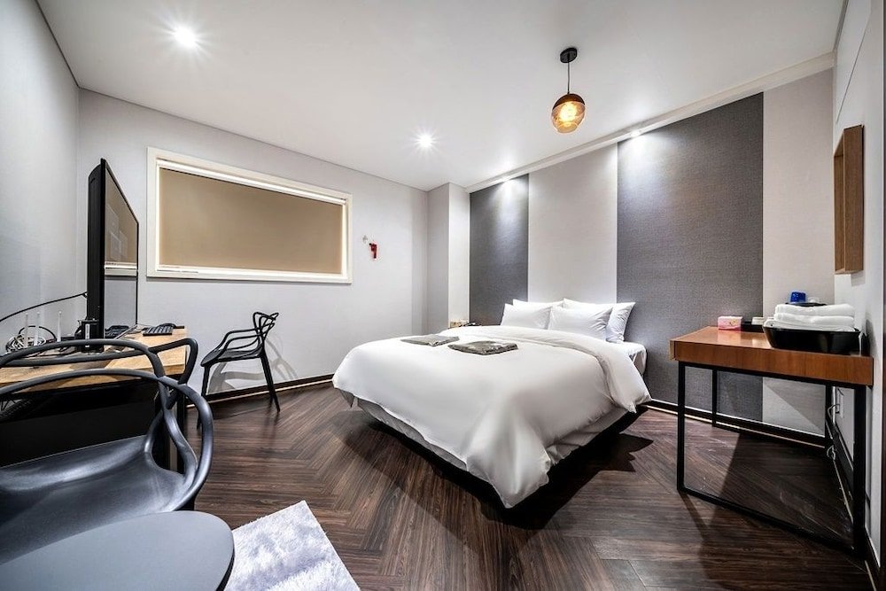 Фото Suwon Grace Hotel