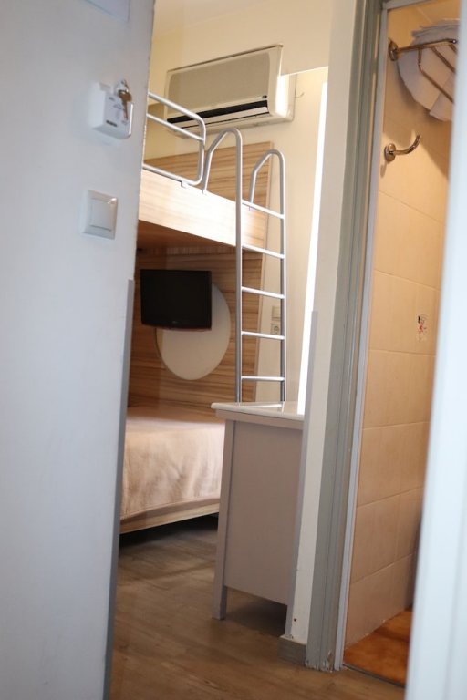 Фото Yria Hotel