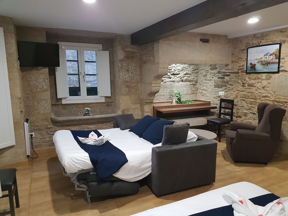 Фото Oxford Suites Santiago de Compostela