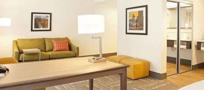 Фото Hampton Inn & Suites Minneapolis Downtown