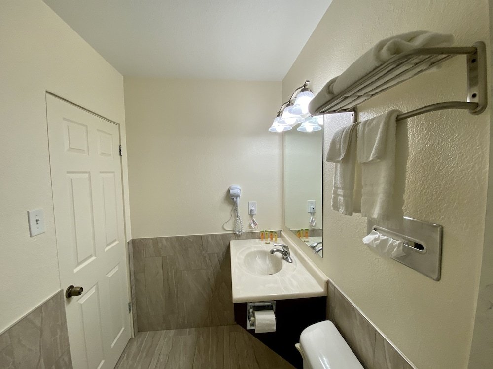 Фото Roswell Inn