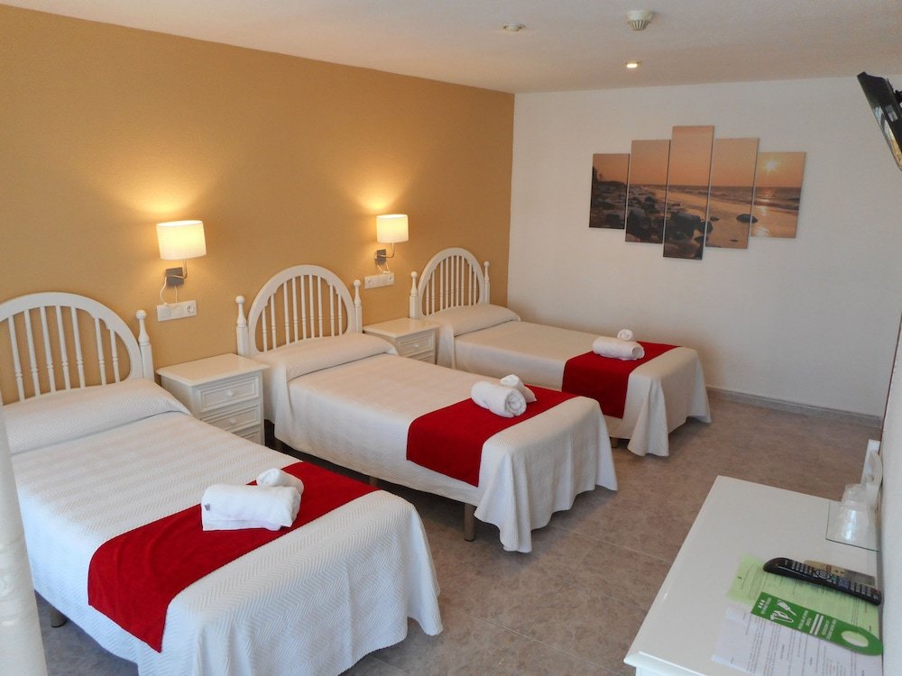 Фото Hostal Gran Vía