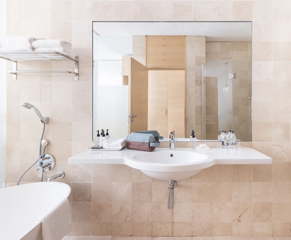 Фото Vineyard Hotel