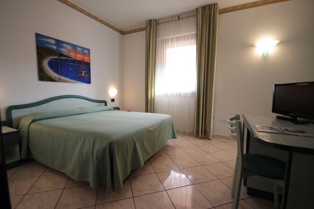 Фото Hotel Sileoni & Dépendance Villa Antonio