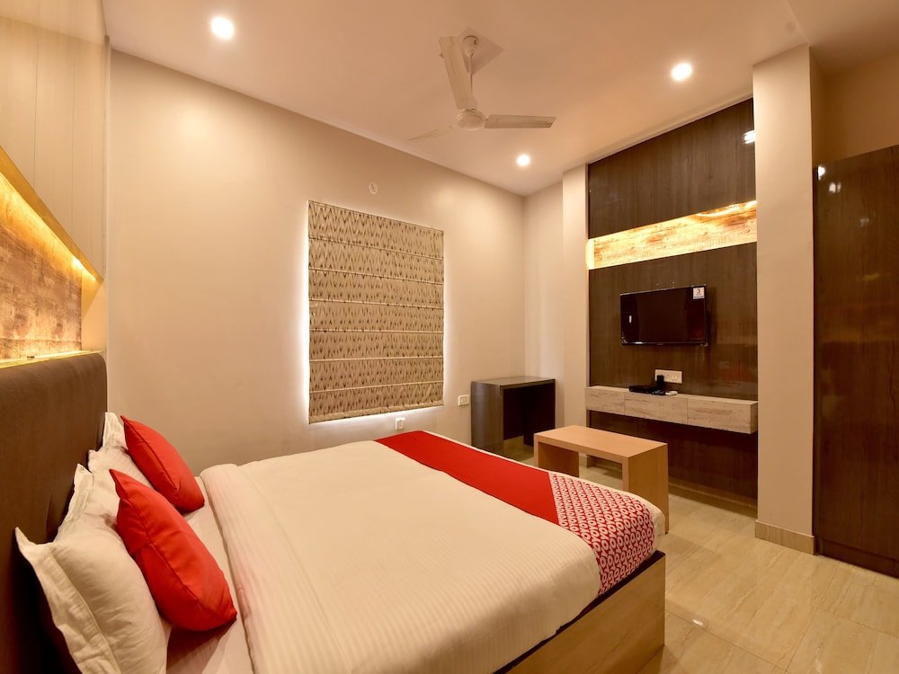 Фото Oyo 23085 Baba Hotel