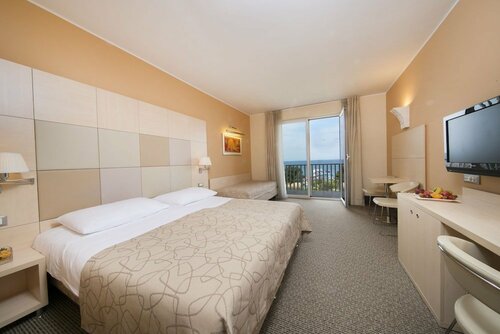 Гостиница Hotel Haliaetum - San Simon Resort в Изоле