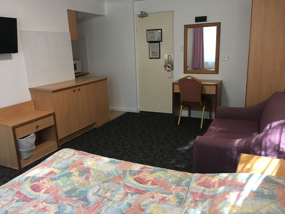 Фото Edgecliff Lodge Motel