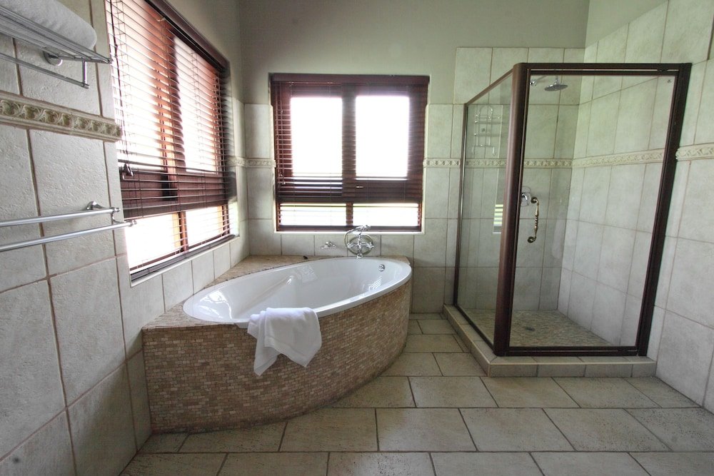 Фото Candlewoods Guesthouse