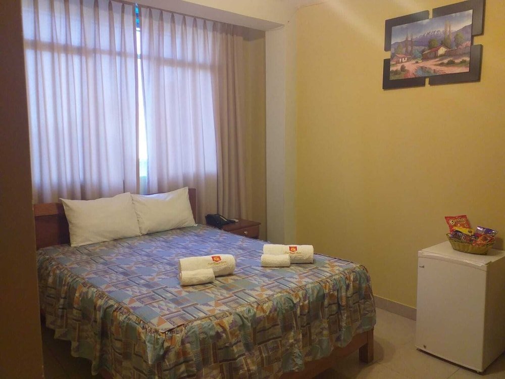 Фото Hotel Jhor Bush