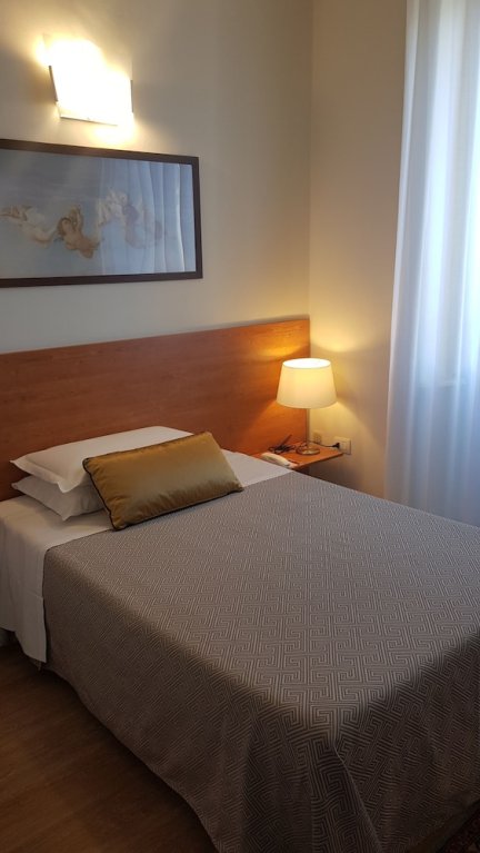 Фото Hotel La Nuova Rotaia