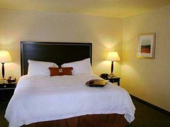 Фото Hampton Inn & Suites Roseville