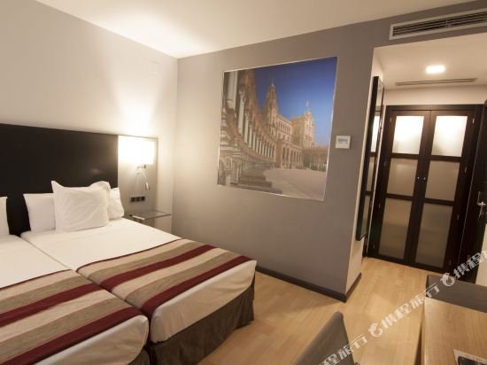 Фото Hotel San Gil