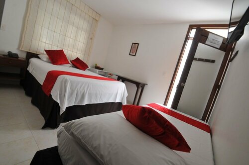 Гостиница Hotel San Julian в Буге