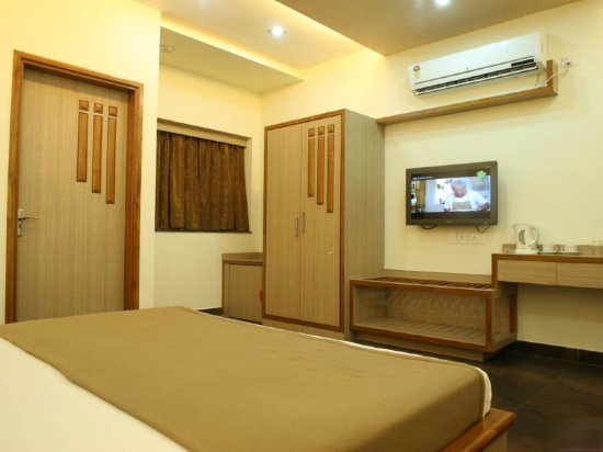 Фото Hotel Trimoorti