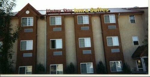 Гостиница Western Skies Inn And Suites