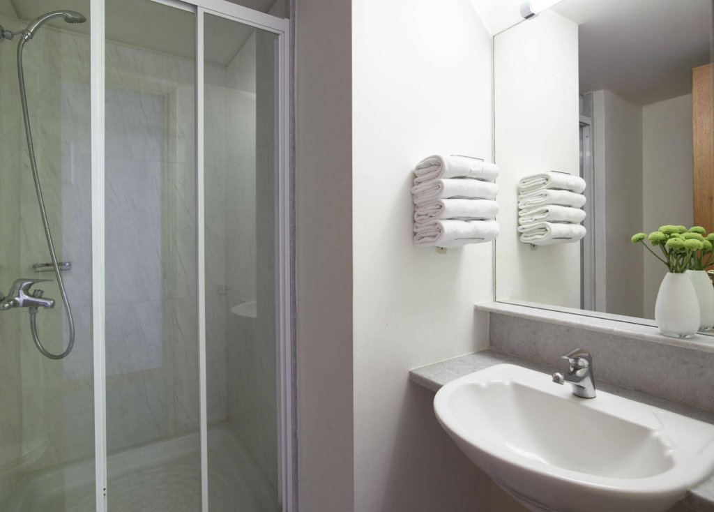 Фото Rhodes Bay Hotel & SPA