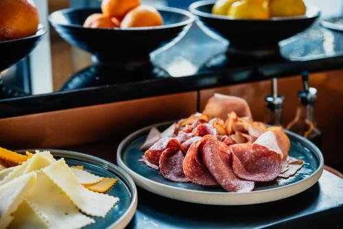 Фото The Grove Design Hotel