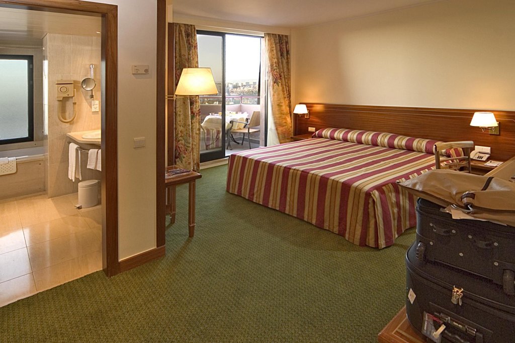 Фото Hotel Real Parque